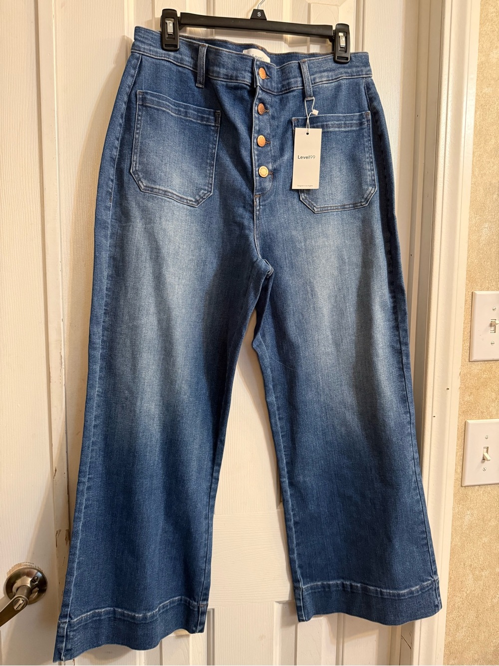 Level 99 Women's Wide Leg Button-Front Jeans in Medium Blue